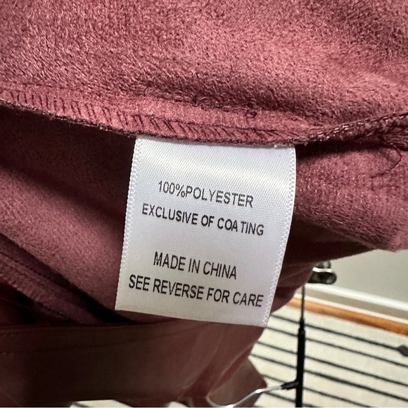 LUCY PARIS Vegan Faux Leather High Rise Tapered Pant - Picture 9 of 10